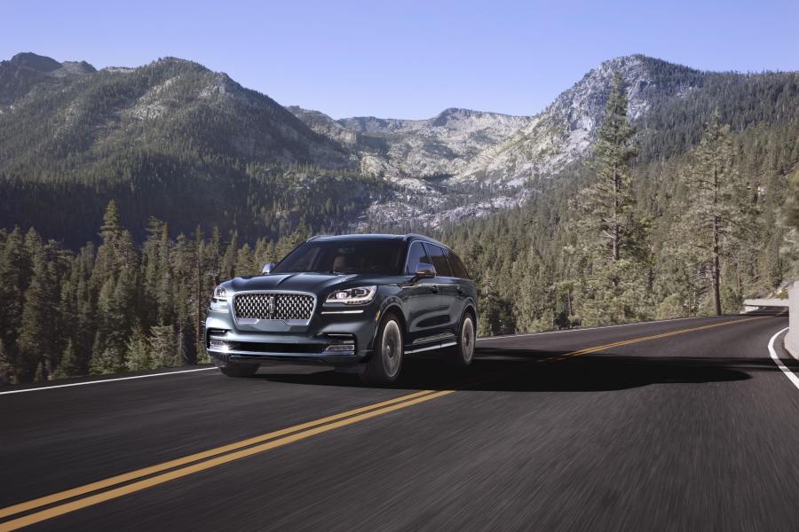 Lincoln Aviator Black Label 2019 года  (фото 2 из 48)